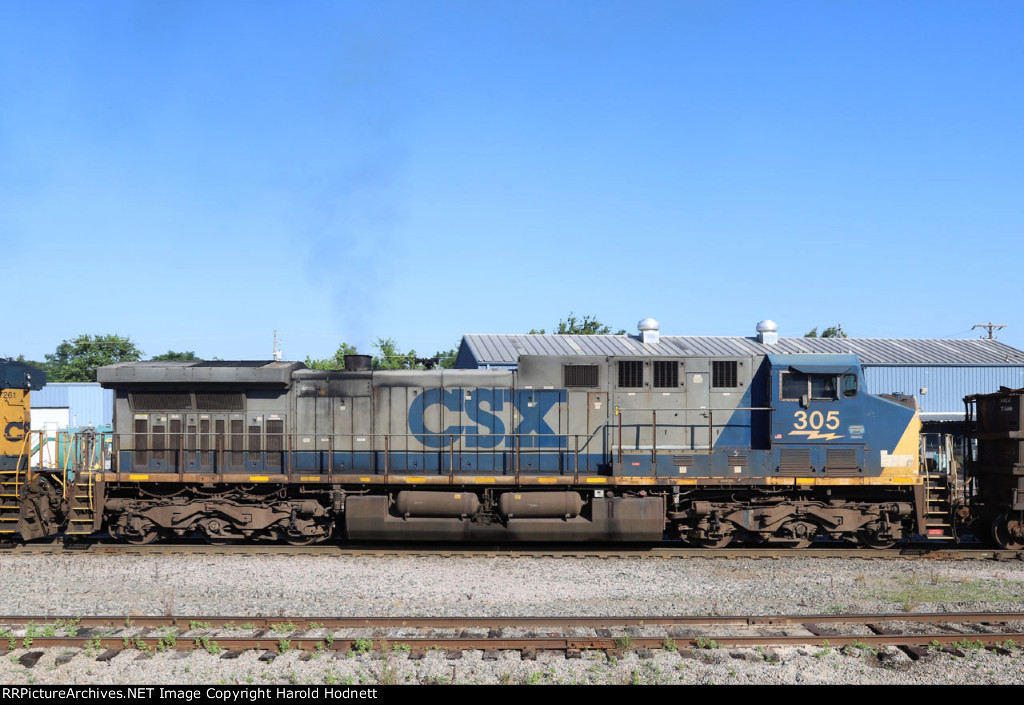 CSX 305